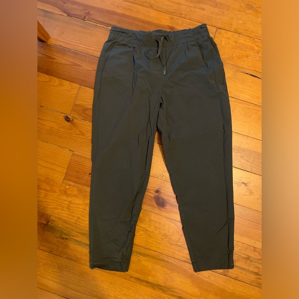 REI Beyonder Pants Green Hiking Outdoors Women's Large Dark Army Cot